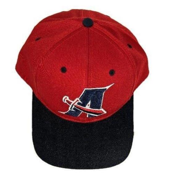 Red Hat with Letter A and Swords Knights NCAA - Picture 3 of 11